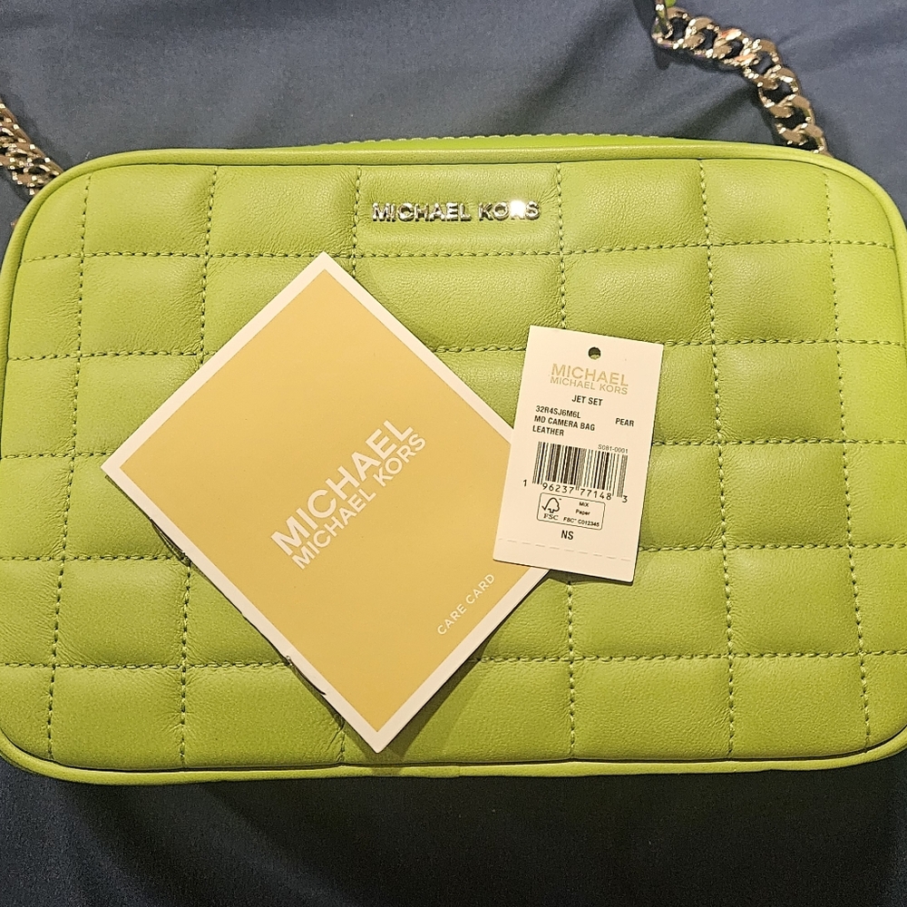 Michael Kors Quilted Crossbody Camera Bag **PEAR** - Picture 11 of 11